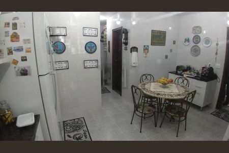Apartamento à venda com 227m², 4 quartos e 3 vagas