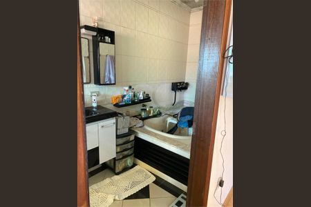 Casa à venda com 4 quartos, 150m² em Vila Dalila, São Paulo
