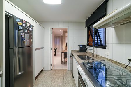 Apartamento à venda com 170m², 3 quartos e 4 vagas
