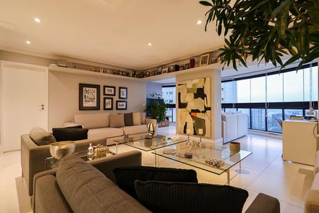 Apartamento à venda com 170m², 3 quartos e 4 vagas