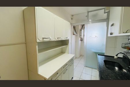 Apartamento à venda com 74m², 3 quartos e 2 vagas Apartamento à venda com 74m², 3 quartos e 2 vagasCozinha