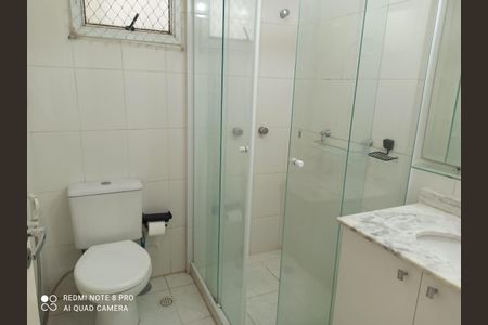 Banheiro  de apartamento à venda com 3 quartos, 74m² em Vila Industrial (Campinas), Campinas