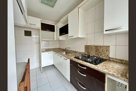 Apartamento para alugar com 74m², 2 quartos e 1 vaga Apartamento para alugar com 74m², 2 quartos e 1 vagaCozinha