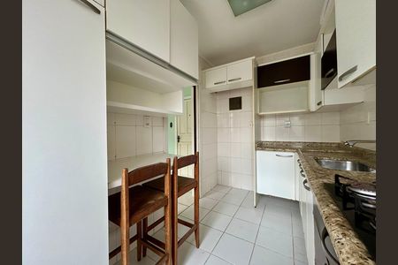 Apartamento para alugar com 74m², 2 quartos e 1 vaga Apartamento para alugar com 74m², 2 quartos e 1 vagaCozinha