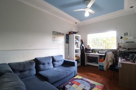 Quarto 1 de casa para alugar com 4 quartos, 200m² em Santa Mônica, Uberlândia