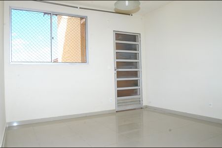 Sala de apartamento para alugar com 2 quartos, 49m² em Jardim Vitória, Belo Horizonte