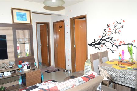 Sala de apartamento para alugar com 2 quartos, 45m² em Capitão Eduardo, Belo Horizonte