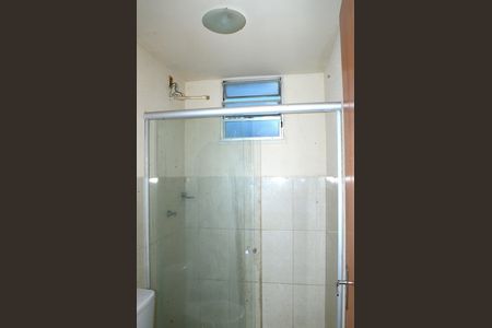Banheiro de apartamento para alugar com 2 quartos, 49m² em Jardim Vitória, Belo Horizonte