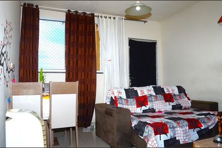 Sala de apartamento para alugar com 2 quartos, 45m² em Capitão Eduardo, Belo Horizonte