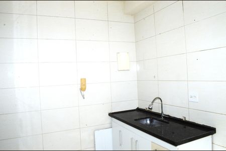 Cozinha e Área de Serviço de apartamento para alugar com 2 quartos, 49m² em Jardim Vitória, Belo Horizonte