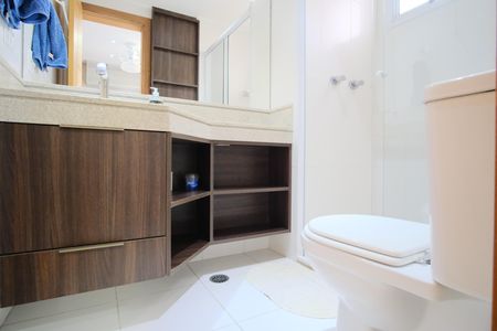 Apartamento para alugar com 180m², 4 quartos e 3 vagasBanheiro da Suíte 2