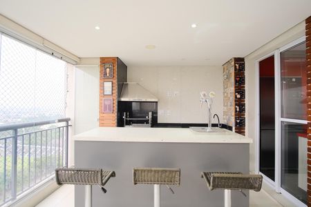 Apartamento para alugar com 180m², 4 quartos e 3 vagasVaranda