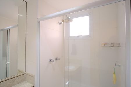 Apartamento para alugar com 180m², 4 quartos e 3 vagasBanheiro da Suíte 2