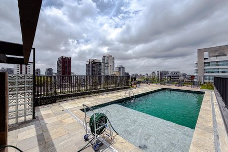Studio para alugar com 30m², 1 quarto e sem vaga Studio para alugar com 30m², 1 quarto e sem vagaÁrea comum - Piscina