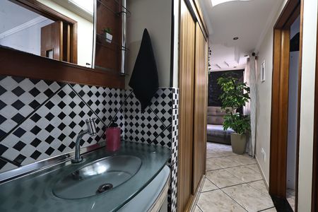 Apartamento à venda com 55m², 2 quartos e 1 vaga Apartamento à venda com 55m², 2 quartos e 1 vagaBanheiro