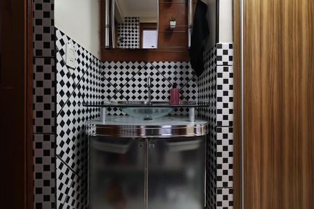 Apartamento à venda com 55m², 2 quartos e 1 vaga Apartamento à venda com 55m², 2 quartos e 1 vagaBanheiro