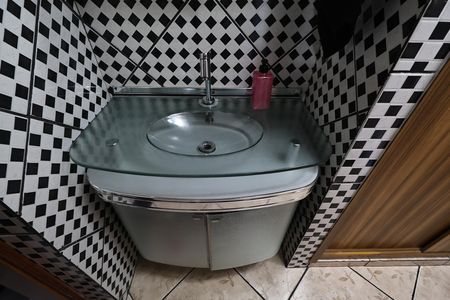 Apartamento à venda com 55m², 2 quartos e 1 vaga Apartamento à venda com 55m², 2 quartos e 1 vagaBanheiro