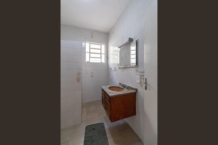 Casa para alugar com 128m², 3 quartos e 2 vagasBanheiro 