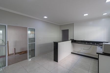 Casa para alugar com 128m², 3 quartos e 2 vagasCozinha 
