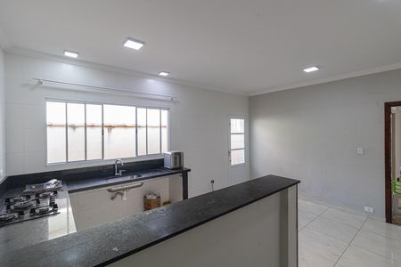 Casa para alugar com 128m², 3 quartos e 2 vagasCozinha 