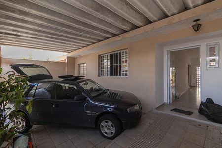 Garagem de casa para alugar com 3 quartos, 128m² em Vila Marieta, São Paulo