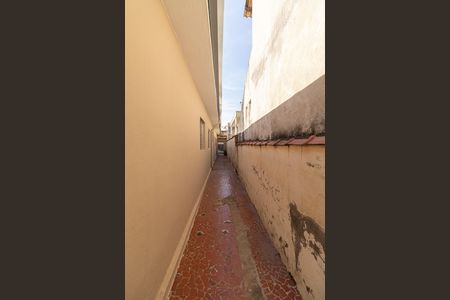 Casa para alugar com 128m², 3 quartos e 2 vagasCorredor