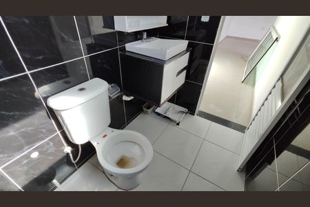 Casa para alugar com 70m², 2 quartos e sem vaga Casa para alugar com 70m², 2 quartos e sem vagaBanheiro