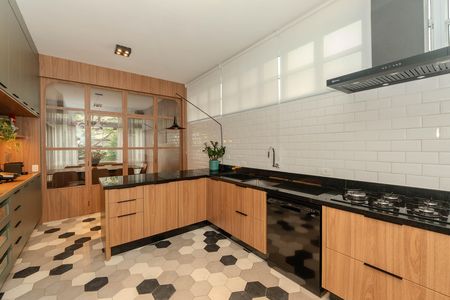 Apartamento à venda com 240m², 4 quartos e 1 vaga Apartamento à venda com 240m², 4 quartos e 1 vagaCozinha