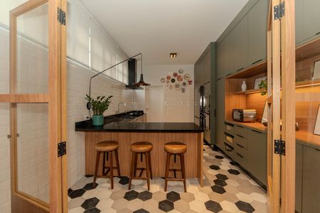 Apartamento à venda com 240m², 4 quartos e 1 vaga Apartamento à venda com 240m², 4 quartos e 1 vagaCozinha