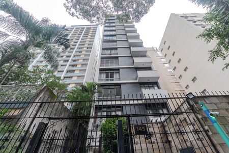 Apartamento à venda com 240m², 4 quartos e 1 vaga Apartamento à venda com 240m², 4 quartos e 1 vagaFachada
