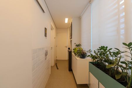 Apartamento à venda com 240m², 4 quartos e 1 vaga Apartamento à venda com 240m², 4 quartos e 1 vagaÁrea de Serviço