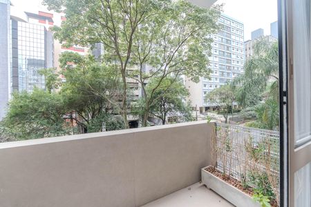 Apartamento à venda com 240m², 4 quartos e 1 vaga Apartamento à venda com 240m², 4 quartos e 1 vagaSacada