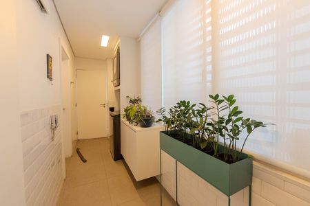 Apartamento à venda com 240m², 4 quartos e 1 vaga Apartamento à venda com 240m², 4 quartos e 1 vagaÁrea de Serviço