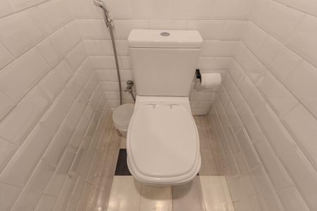 Apartamento à venda com 240m², 4 quartos e 1 vaga Apartamento à venda com 240m², 4 quartos e 1 vagaBanheiro da Suíte 1