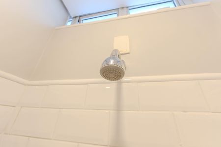 Apartamento à venda com 240m², 4 quartos e 1 vaga Apartamento à venda com 240m², 4 quartos e 1 vagaBanheiro da Suíte 1