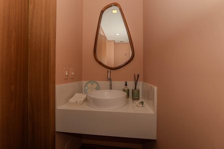 Apartamento à venda com 240m², 4 quartos e 1 vaga Apartamento à venda com 240m², 4 quartos e 1 vagaLavabo