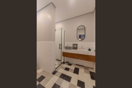 Apartamento à venda com 240m², 4 quartos e 1 vaga Apartamento à venda com 240m², 4 quartos e 1 vagaBanheiro da Suíte 1