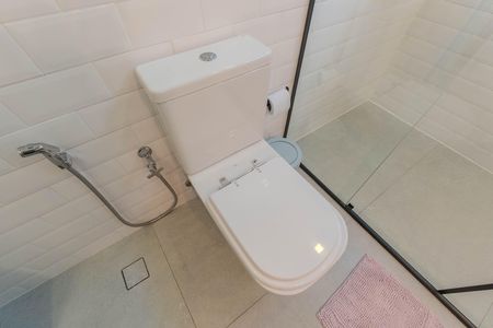 Apartamento à venda com 240m², 4 quartos e 1 vaga Apartamento à venda com 240m², 4 quartos e 1 vagaBanheiro