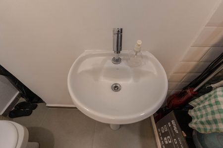 Apartamento à venda com 240m², 4 quartos e 1 vaga Apartamento à venda com 240m², 4 quartos e 1 vagaBanheiro de serviço