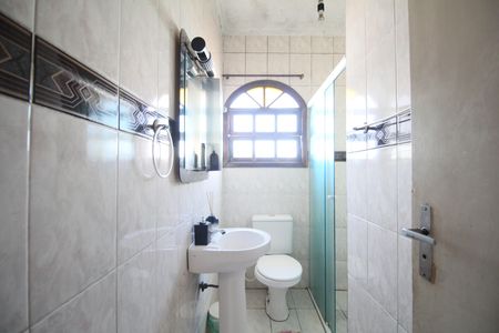 Casa à venda com 250m², 4 quartos e 2 vagasBanheiro Social