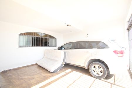 Casa à venda com 250m², 4 quartos e 2 vagasGaragem