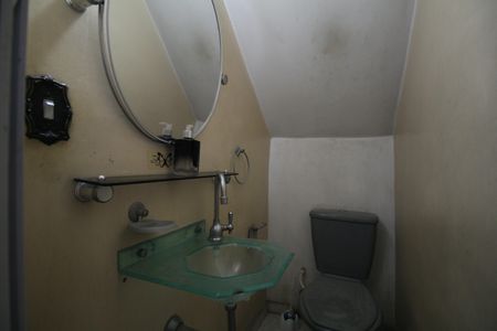 Casa à venda com 250m², 4 quartos e 2 vagasLavabo