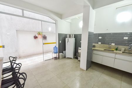 Casa à venda com 540m², 11 quartos e sem vaga Casa à venda com 540m², 11 quartos e sem vagaCozinha 3