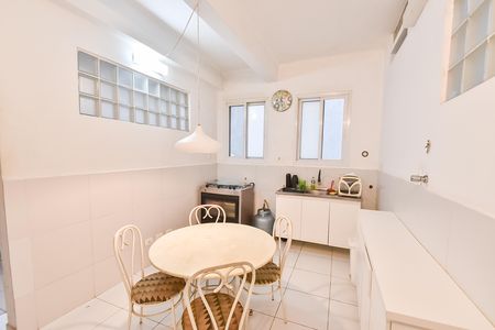 Casa à venda com 540m², 11 quartos e sem vaga Casa à venda com 540m², 11 quartos e sem vagaBanheiro 1