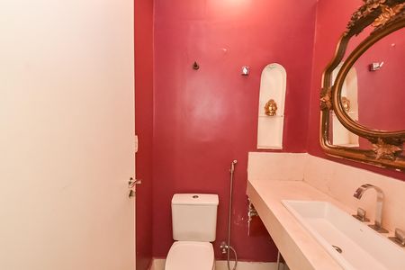 Casa à venda com 540m², 11 quartos e sem vaga Casa à venda com 540m², 11 quartos e sem vagaBanheiro 2