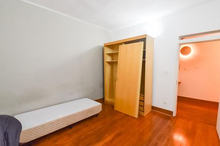 Casa à venda com 540m², 11 quartos e sem vaga Casa à venda com 540m², 11 quartos e sem vagaQuarto 2