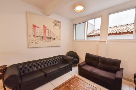 Casa à venda com 540m², 11 quartos e sem vaga Casa à venda com 540m², 11 quartos e sem vagaSala
