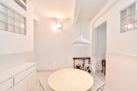 Casa à venda com 540m², 11 quartos e sem vaga Casa à venda com 540m², 11 quartos e sem vagaBanheiro 1