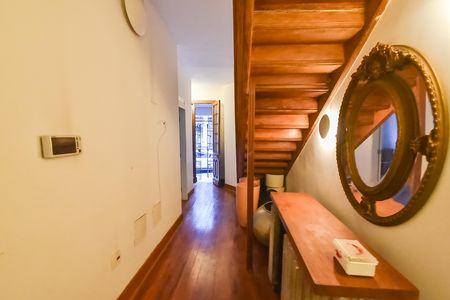 Casa à venda com 540m², 11 quartos e sem vaga Casa à venda com 540m², 11 quartos e sem vagaHall de entrada