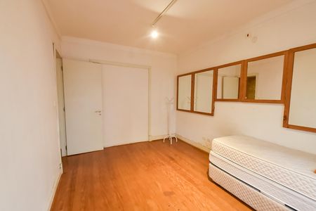 Casa à venda com 540m², 11 quartos e sem vaga Casa à venda com 540m², 11 quartos e sem vagaQuarto 6